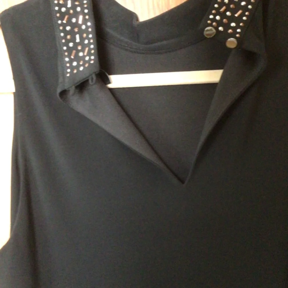 WHBM Black Embellished Shift Dress in sz small EUC - Picture 8 of 8